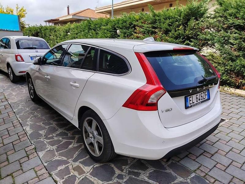 Usata Volvo V60 Ocean Race 114 CV (83 kW) 2012 Bianco Station wagon
