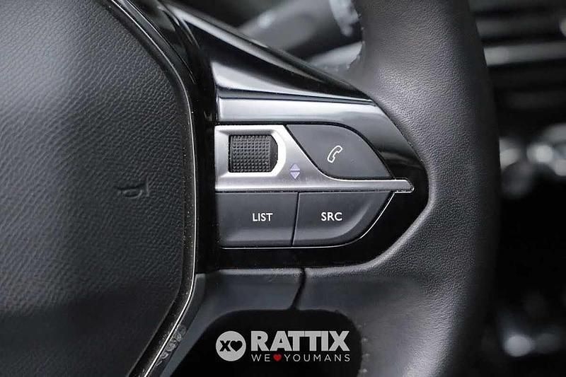 Usata Peugeot 2008 Allure 101 CV (74 kW) 2023 Orange fusion SUV