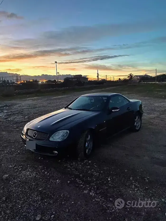 Usata Mercedes SLK200 163 CV (119 kW) 2001 Nero Cabrio