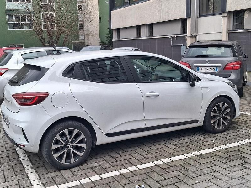 Usata Mitsubishi Colt 91 CV (66 kW) 2024 Bianco Berlina
