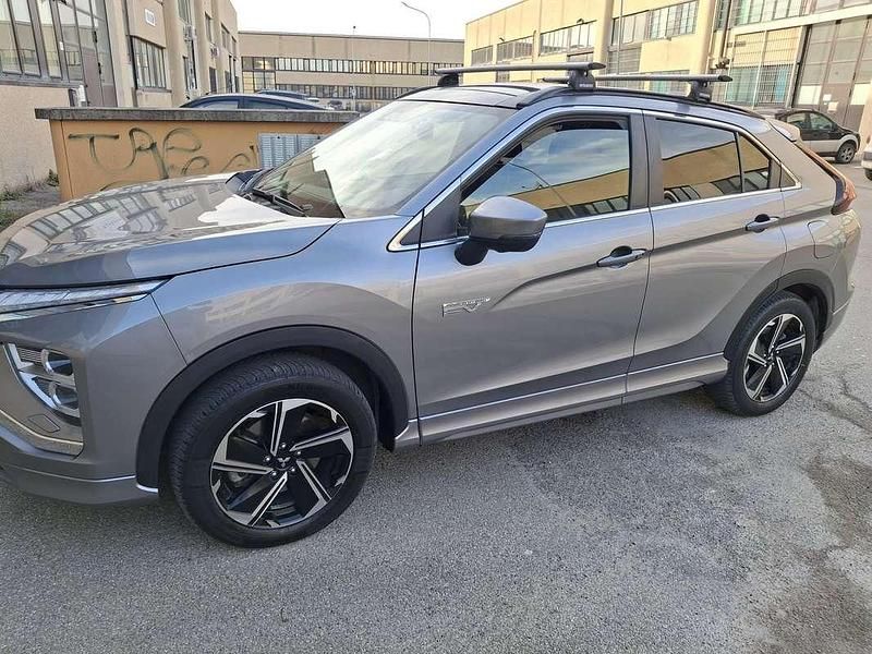 Usata Mitsubishi Eclipse Cross 98 CV (72 kW) 2021 Argento SUV