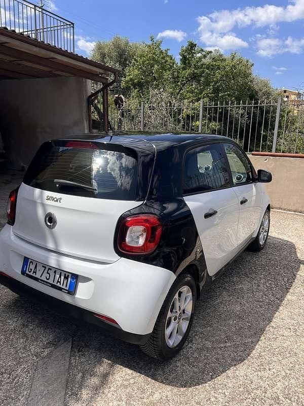 Begagnad Smart ForFour 71 HK (52 kW) 2019 Halvkombi
