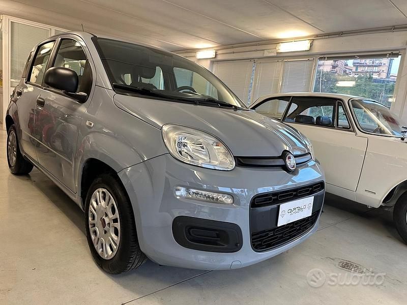 Usata Fiat Panda 69 CV (50 kW) 2018 Grigio Utilitaria