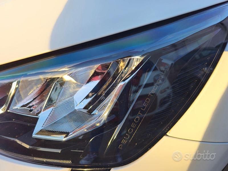 Usata Peugeot 208 100 CV (73 kW) 2021 Utilitaria