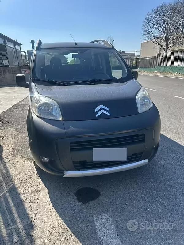 Usata Citroën Nemo 75 CV (55 kW) 2011 Nero Monovolume