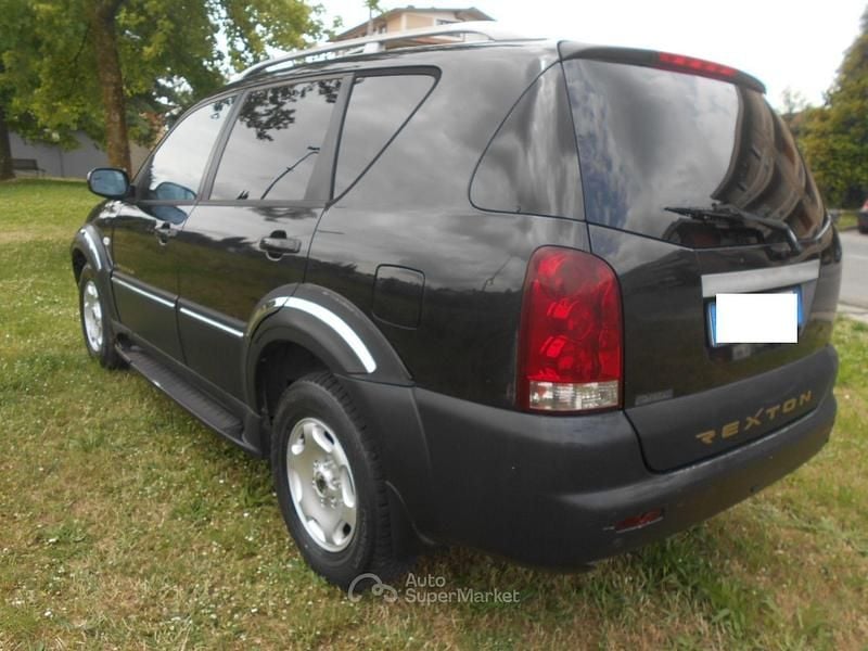 Usata Ssangyong (KGM) Rexton 171 CV (125 kW) 2005 Nero SUV