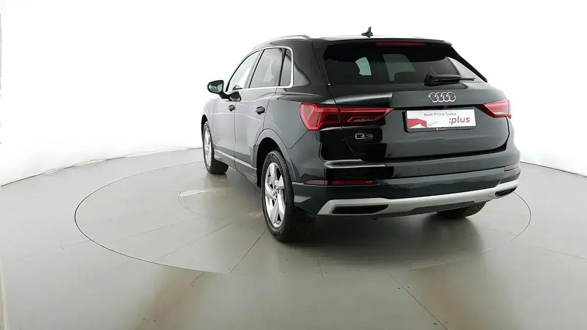Usata Audi Q3 Advanced 150 CV (110 kW) 2025 Nero midnight SUV