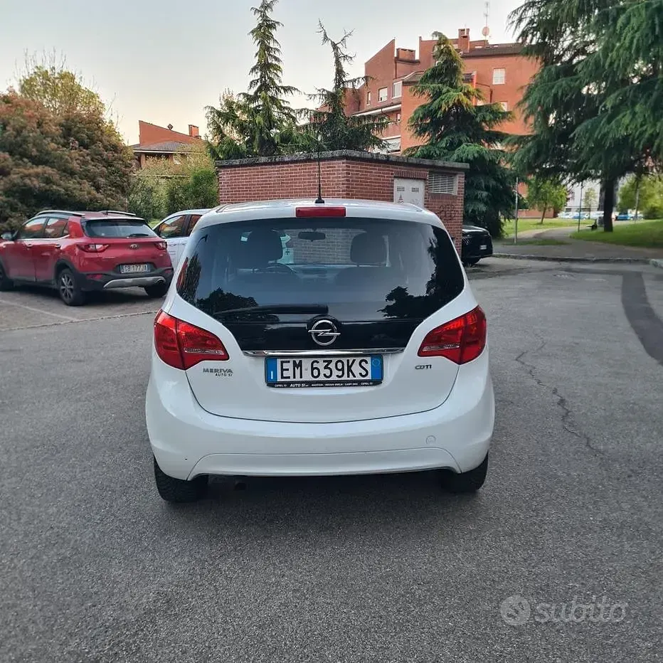 Usata Opel Meriva 110 CV (80 kW) 2012 Bianco Monovolume