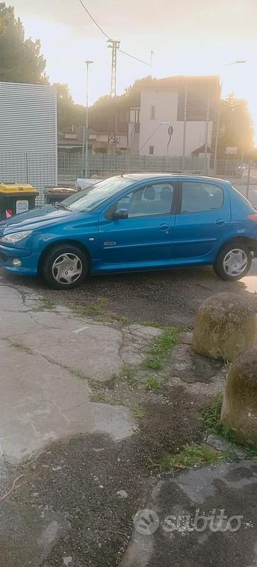 Usata Peugeot 206 75 CV (55 kW) 2003 Blu Berlina