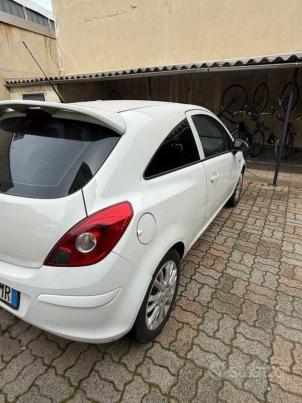 Occasion Opel Corsa 80 ch (58 kW) 2010 Blanc Citadine