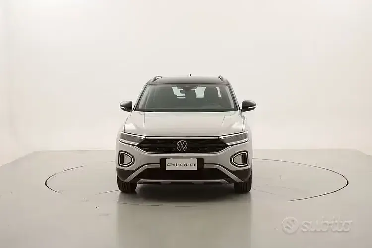 Usata VW T-Roc Life 110 CV (80 kW) 2022 Grigio SUV