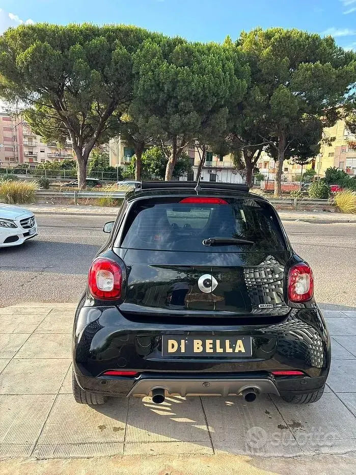 Usata Smart ForFour Brabus 109 CV (80 kW) 2017 Nero Utilitaria