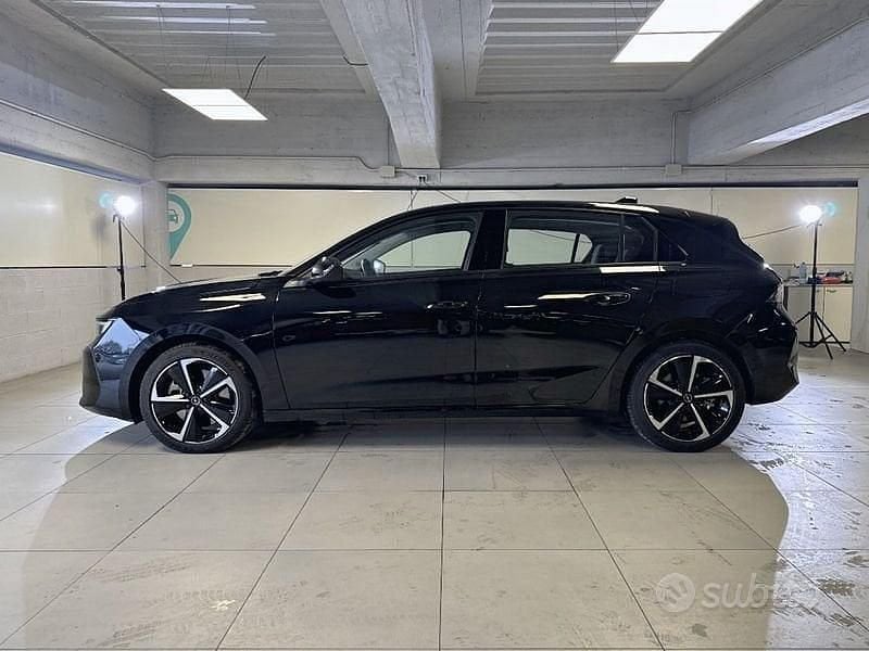 Usata Opel Astra Edition 181 CV (133 kW) 2024 Nero Berlina