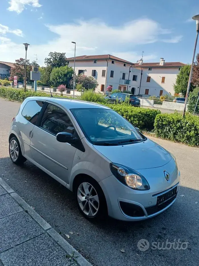 Usata Renault Twingo Dynamique 75 CV (55 kW) 2011 Grigio Utilitaria