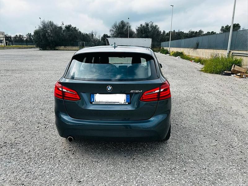 Usata BMW 218 Luxury Line 150 CV (110 kW) 2017 Grigio Monovolume