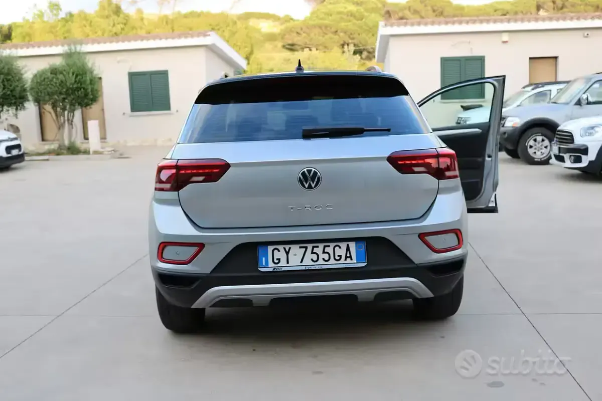 Usata VW T-Roc Style 116 CV (85 kW) 2025 Grigio SUV
