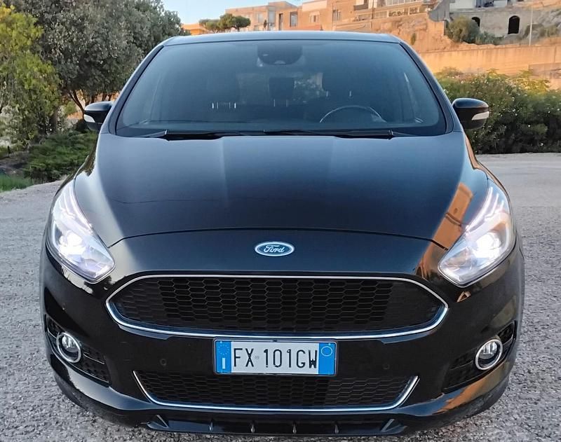 Usata Ford S-MAX ST-Line 149 CV (109 kW) 2019 Nero Monovolume