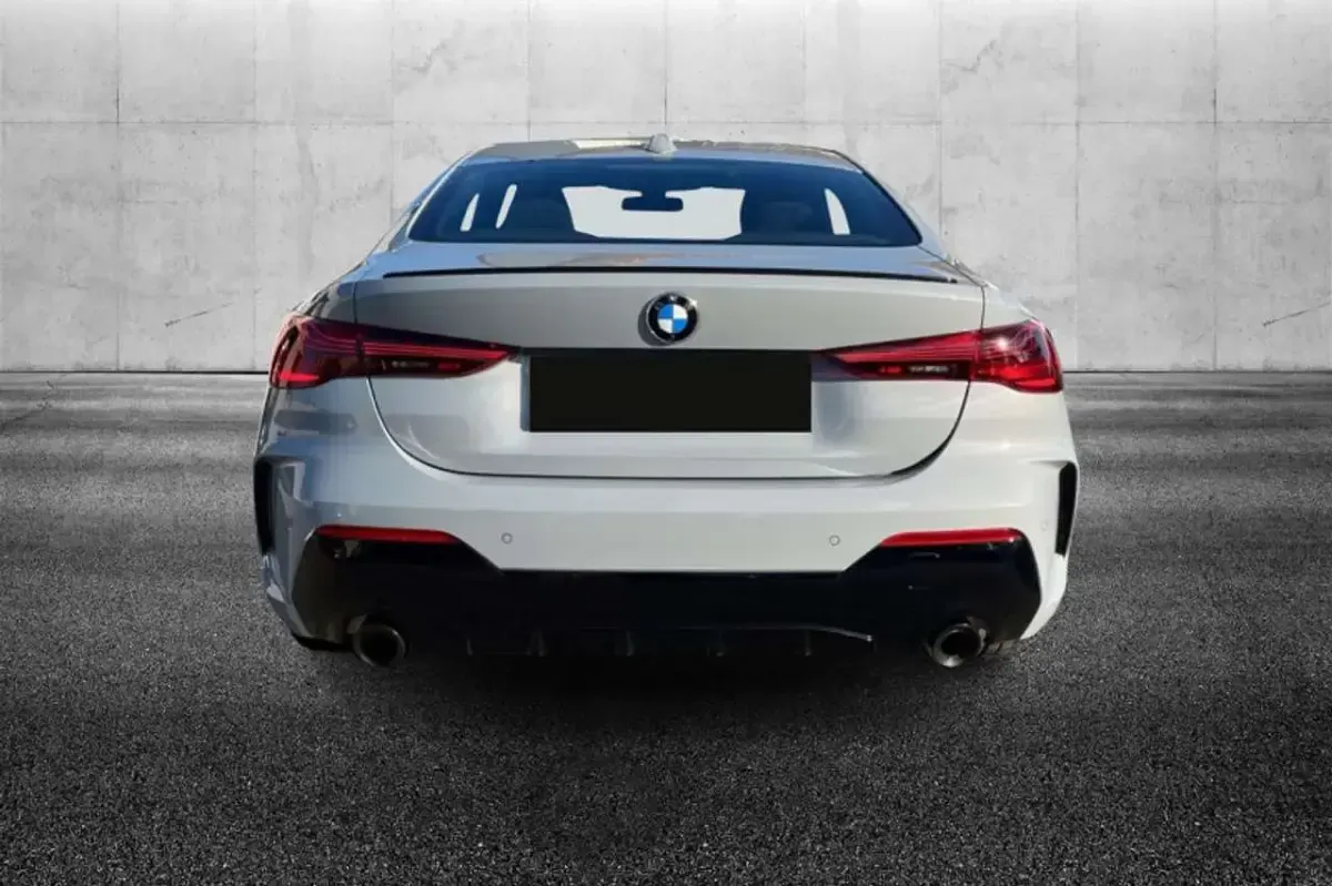 Usata BMW 420 Coupé M Sport 184 CV (135 kW) 2024 Grigio Coupé