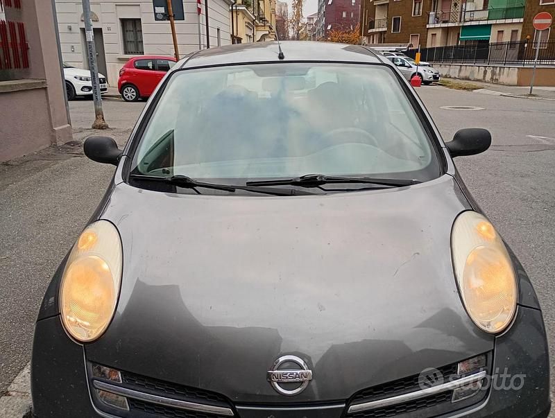 Grigio Usata 2006 Nissan Micra Tre volumi | 1800 € - Immagine 1/4