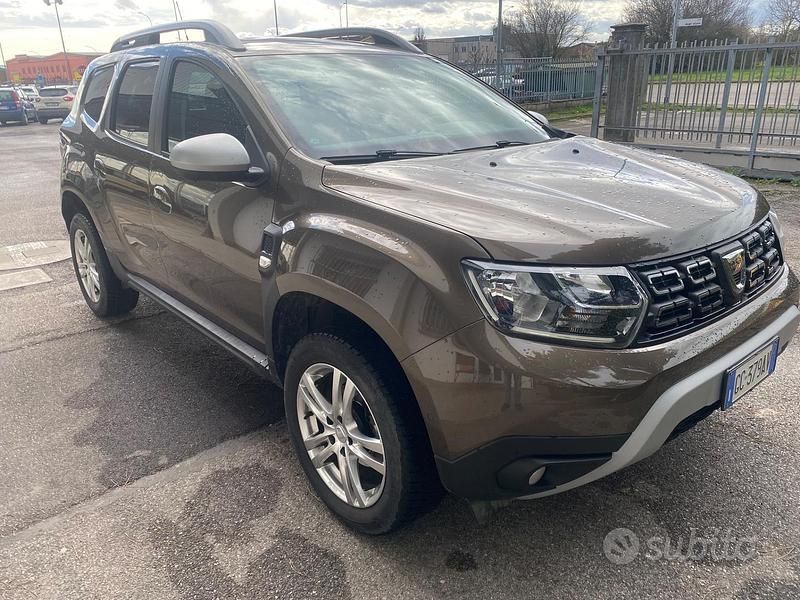 Usata Dacia Duster Prestige 100 CV (73 kW) 2020 Marrone SUV