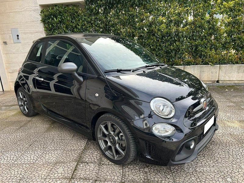 Usata Abarth 595 165 CV (121 kW) 2022 Nero Utilitaria
