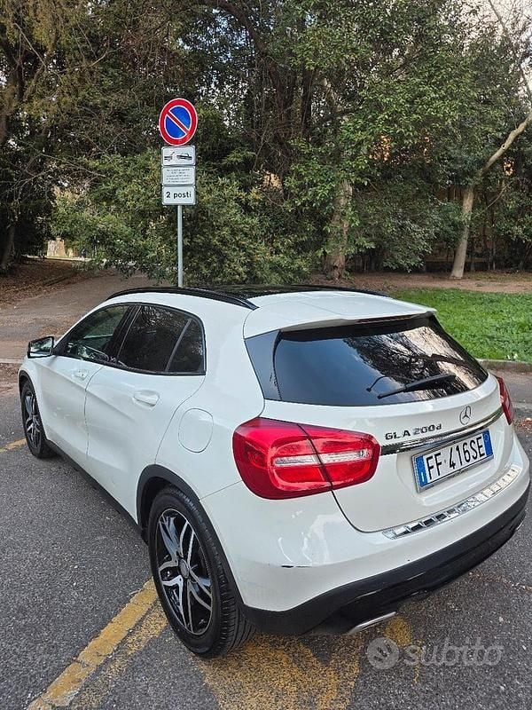 Usata Mercedes GLA200 136 CV (100 kW) 2016 SUV