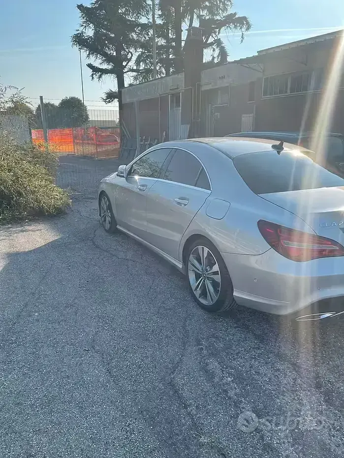 Usata Mercedes CLA200 136 CV (100 kW) 2017 Grigio Coupé