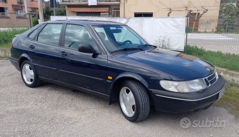 Usata Saab 900 185 CV (136 kW) 1996 Blu Utilitaria