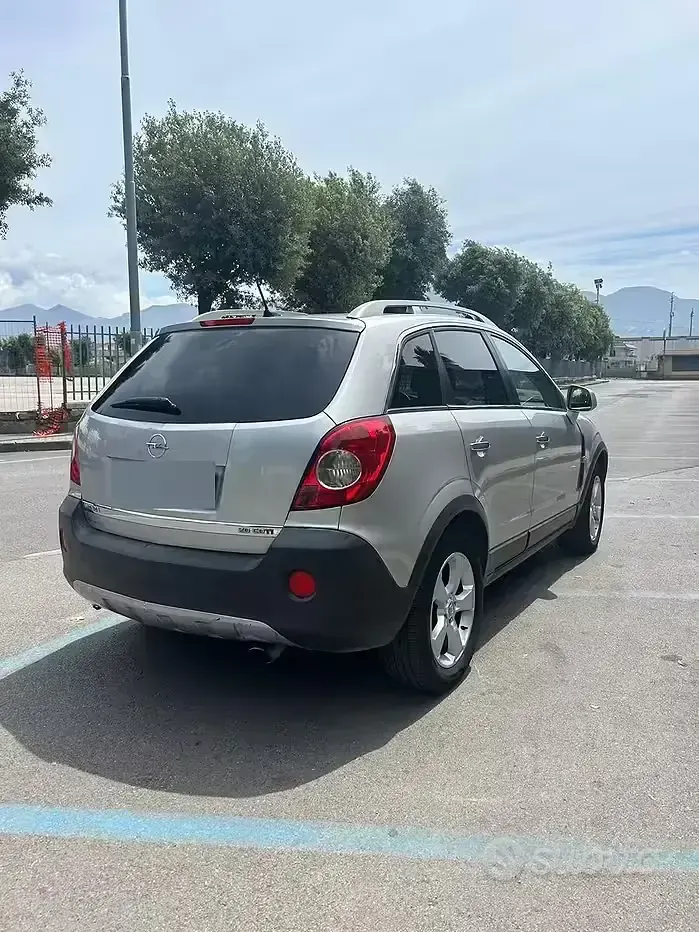 Usata Opel Antara 150 CV (110 kW) 2008 SUV