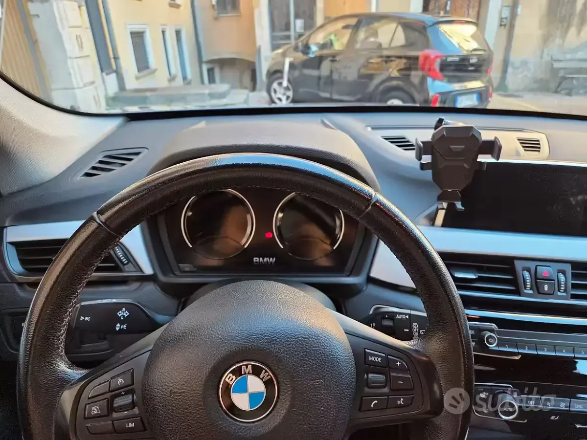 Usata BMW X1 150 CV (110 kW) 2019 Grigio SUV