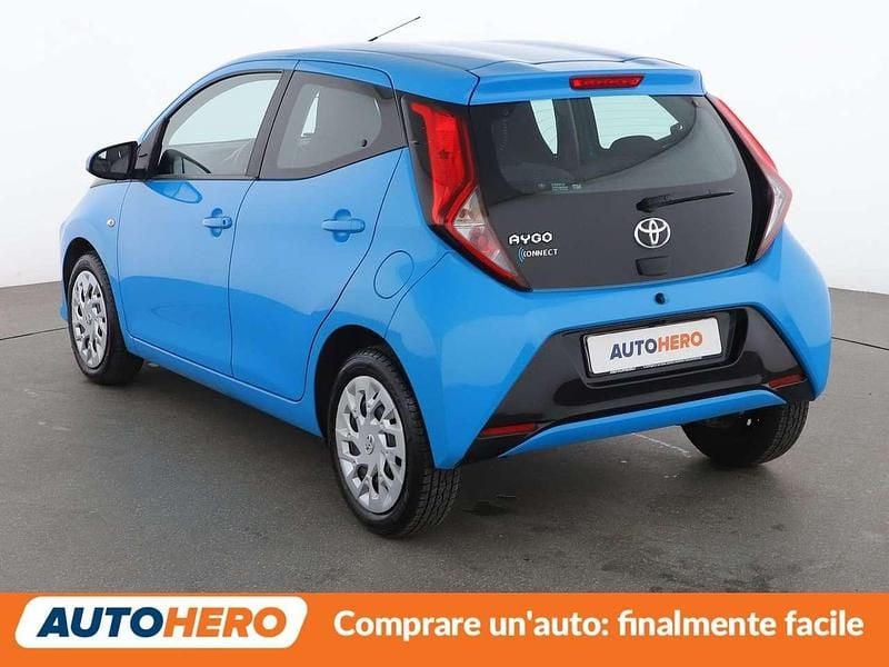 Usata Toyota Aygo X-play 72 CV (52 kW) 2019 Blu Utilitaria