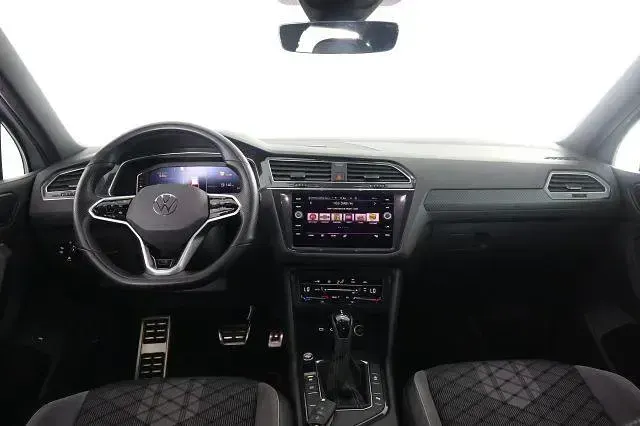 Usata VW Tiguan R-line 150 CV (110 kW) 2023 Argento SUV