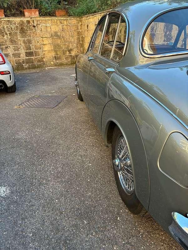 Usata Jaguar MK II 209 CV (153 kW) 1967 Grigio Berlina