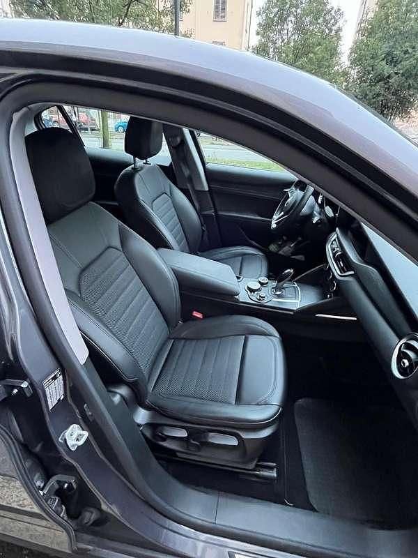 Usata Alfa Romeo Stelvio Business 179 CV (131 kW) 2018 Grigio SUV