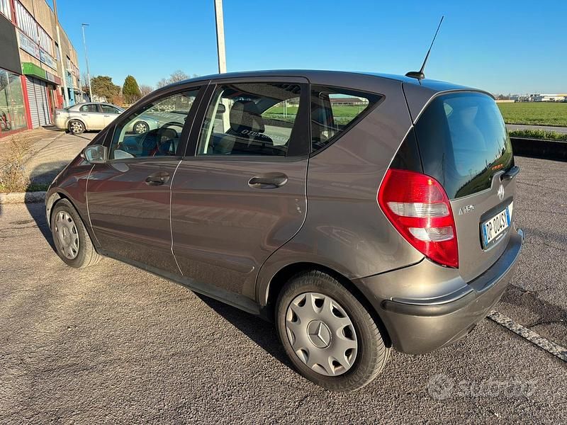 Usata Mercedes A150 Avantgarde 95 CV (69 kW) 2006 Grigio Berlina