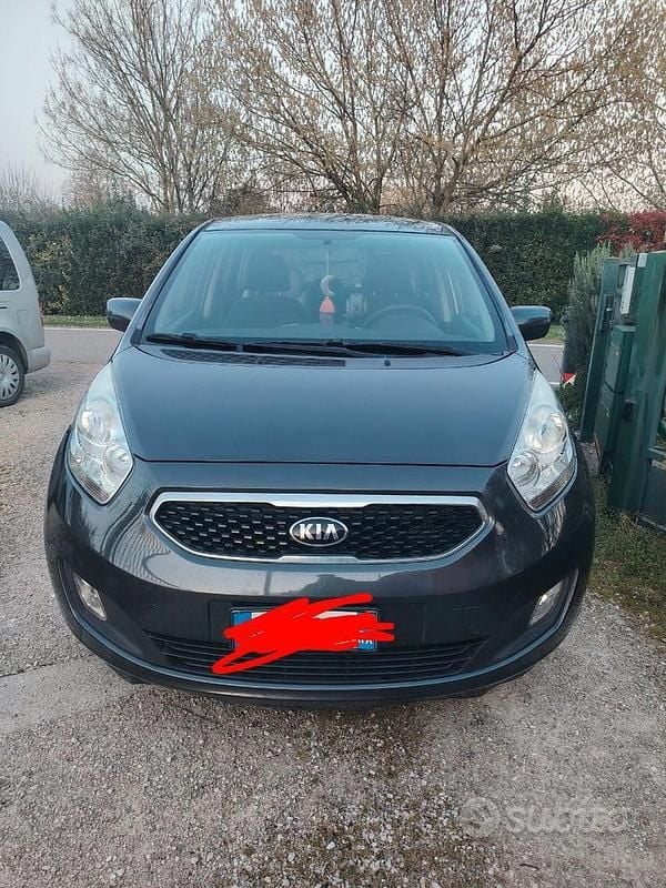 Usata Kia Venga Active 90 CV (66 kW) 2015 Grigio Utilitaria