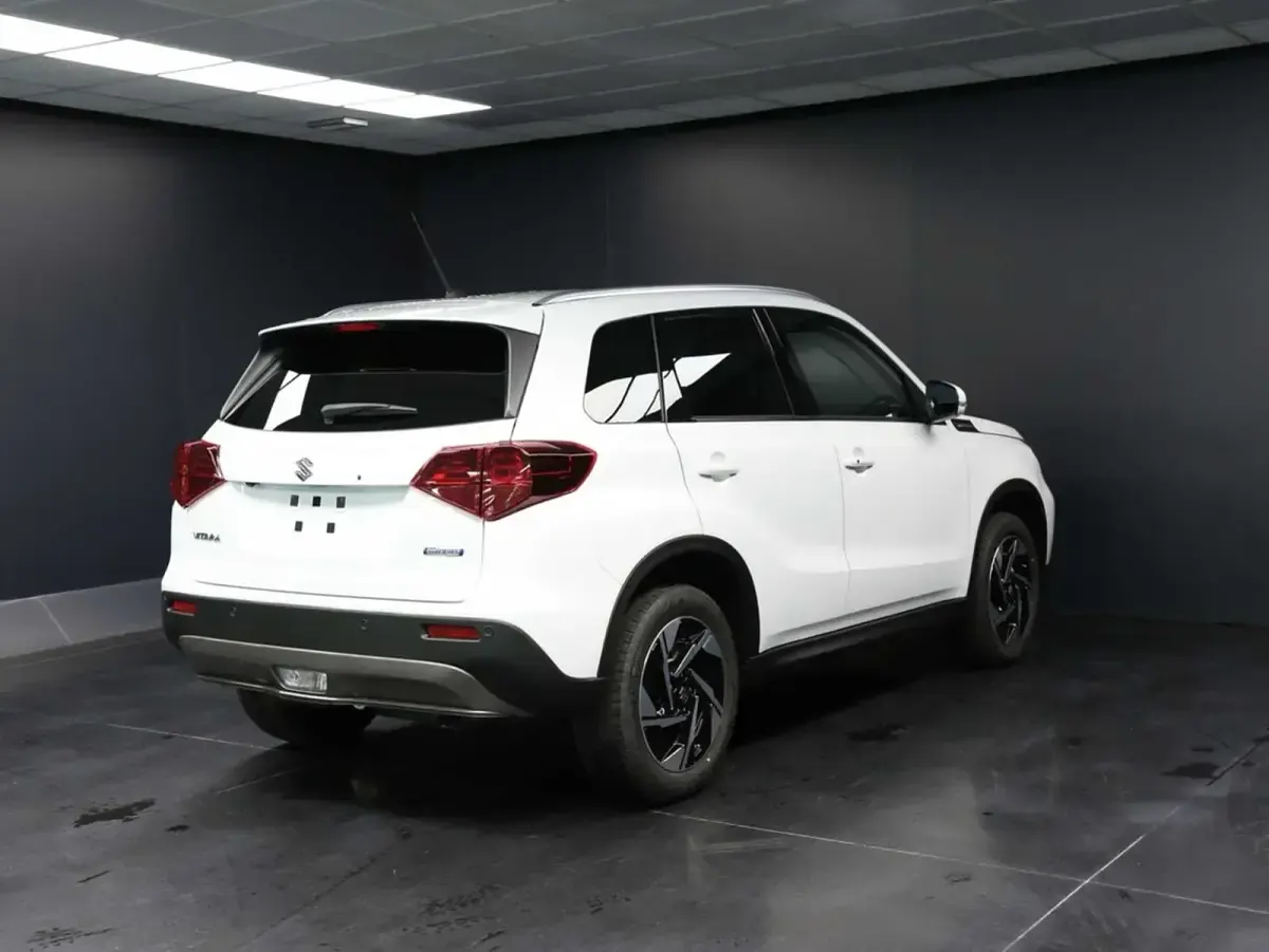 Nuova Suzuki Vitara 110 CV (80 kW) 2026 Bianco pastello SUV