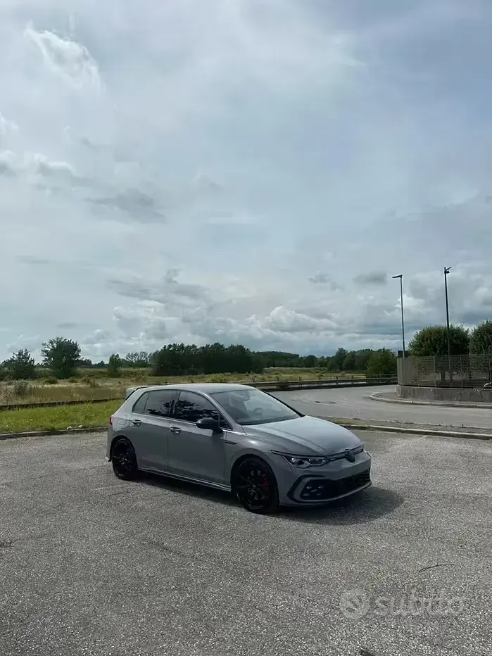 Usata VW Golf VIII GTI 245 CV (180 kW) 2021 Grigio Berlina