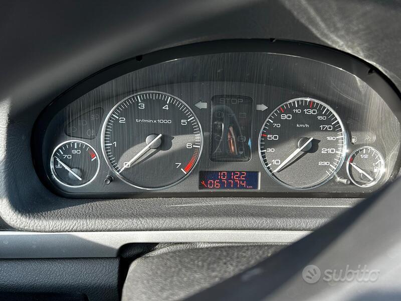 Usato 2005 Peugeot 407 1.7 Benzin 116 CV (2.200 €)