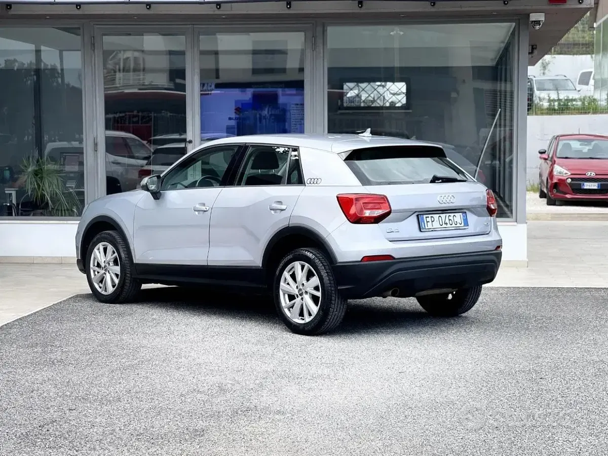 Usata Audi Q2 Business 116 CV (85 kW) 2018 Grigio SUV