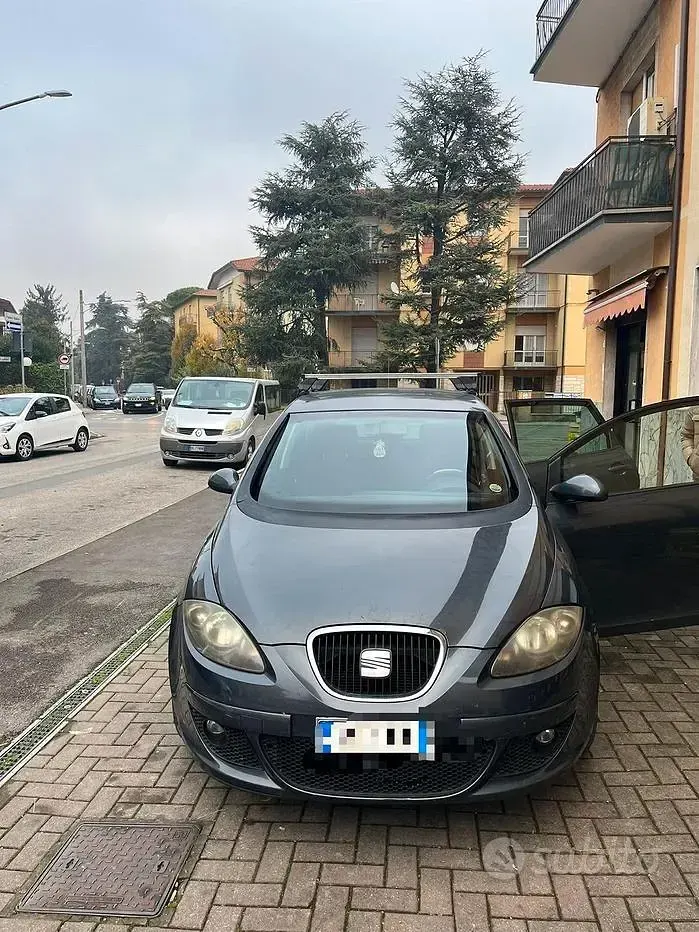 Usata Seat Altea 105 CV (77 kW) 2008 Grigio Berlina