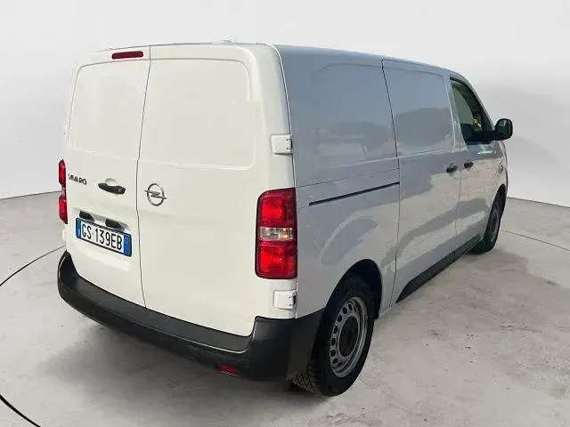 Usata Opel Vivaro-e Combi Enjoy 101 CV (74 kW) 2023 Bianco Monovolume
