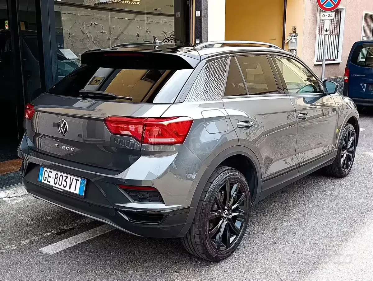 Usata VW T-Roc Style 150 CV (110 kW) 2021 Grigio SUV