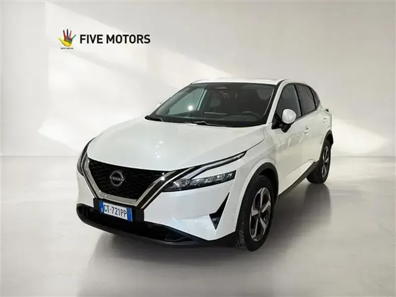 Usata Nissan Qashqai N-Connecta 140 CV (102 kW) 2024 Bianco SUV