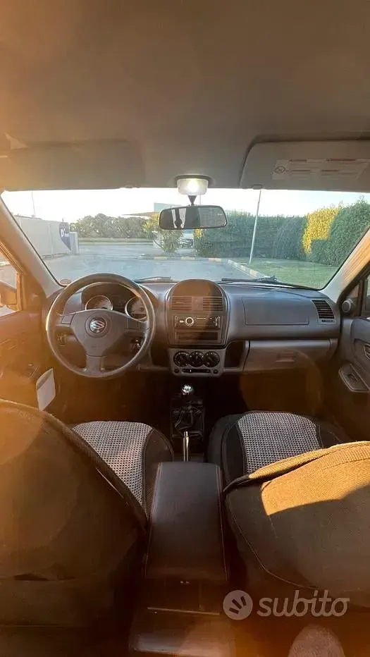 Usata Suzuki Ignis 69 CV (50 kW) 2004 Grigio Utilitaria