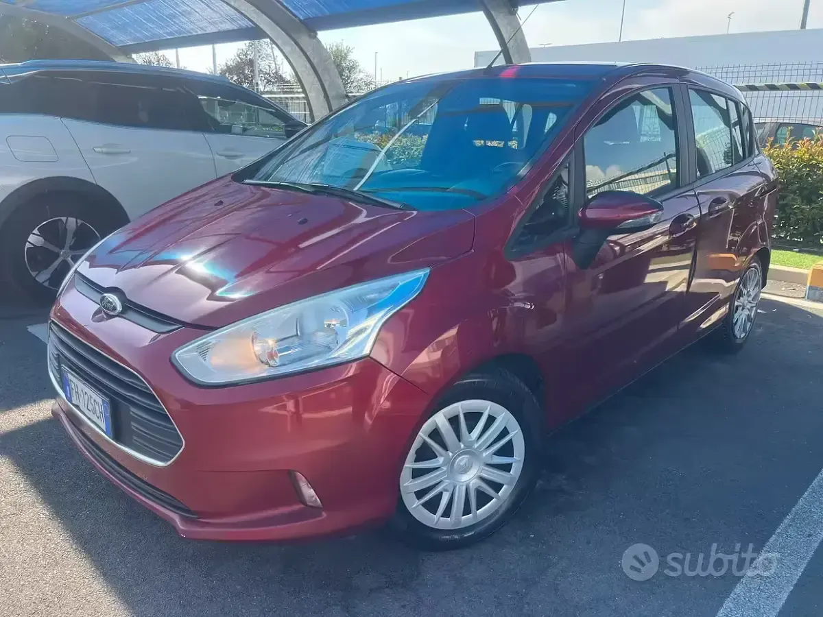 Usata Ford B-MAX Titanium 87 CV (63 kW) 2017 Rosso Monovolume