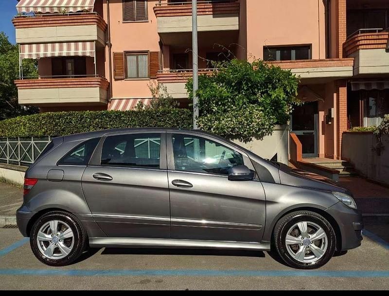 Brugt Mercedes B180 109 HK (80 kW) 2009 Grå MPV