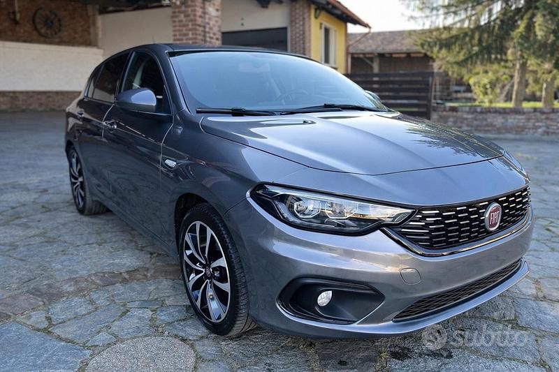Usata Fiat Tipo Lounge 95 CV (69 kW) 2018 Other Berlina