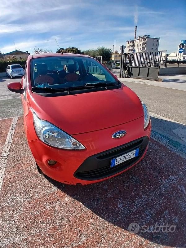 Usata Ford Ka 69 CV (50 kW) 2013 Rosso Berlina