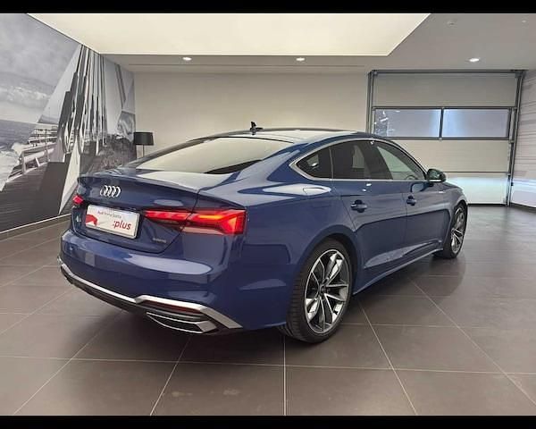 Usata Audi A5 Sportback S-Line 204 CV (150 kW) 2024 Blu ascari metallizzato Utilitaria